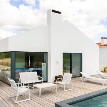 Pacific Lounge Set With Arms